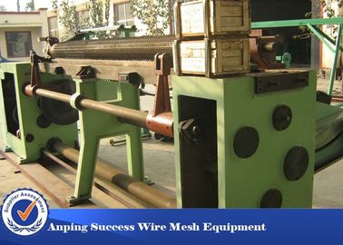 China Grüne Sechseckdrahtgeflecht-Maschine für 3/4&quot; Drahtgeflecht-hohe Produktivität fournisseur